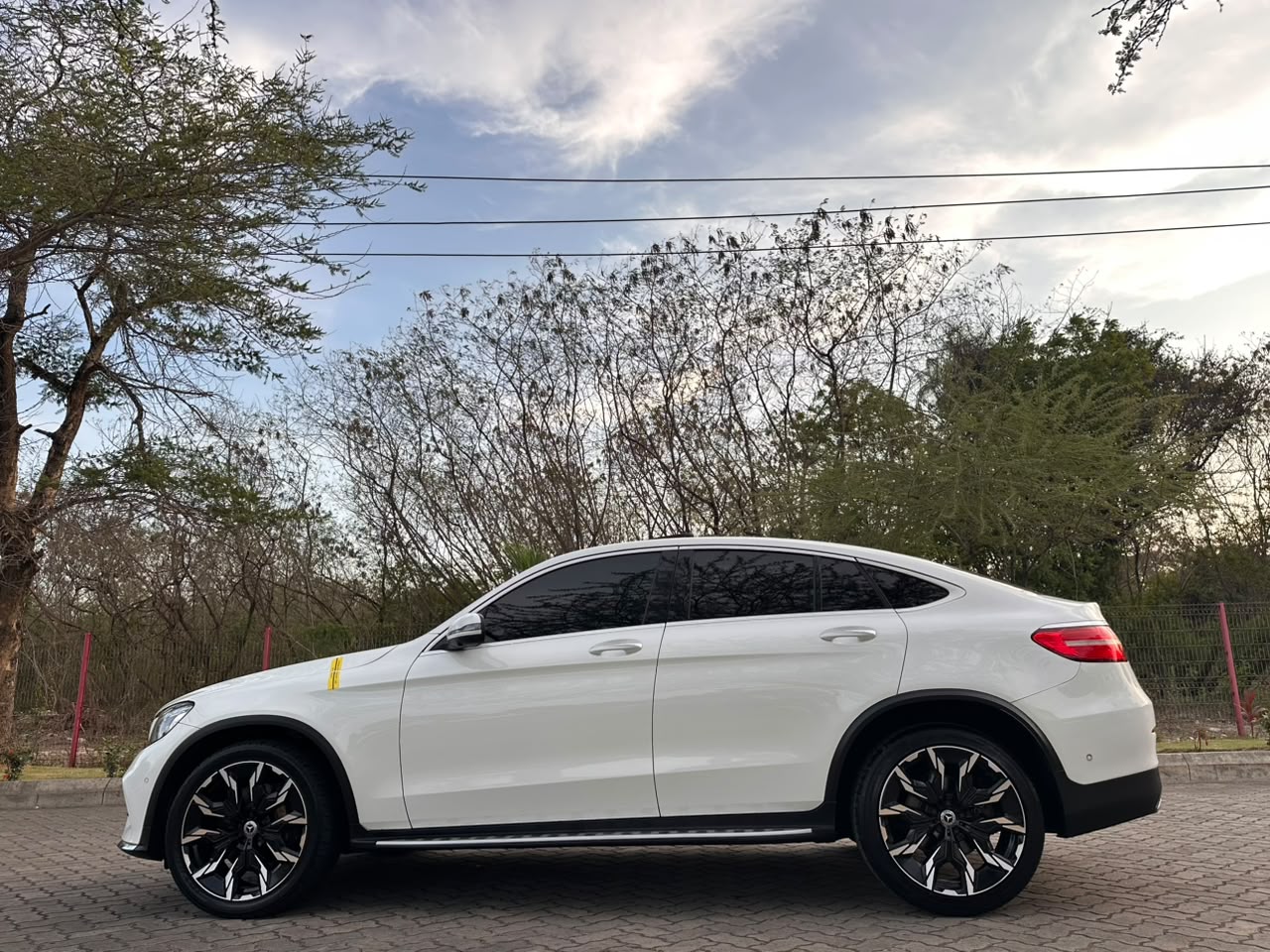 Mercedes Benz thumbnail 7